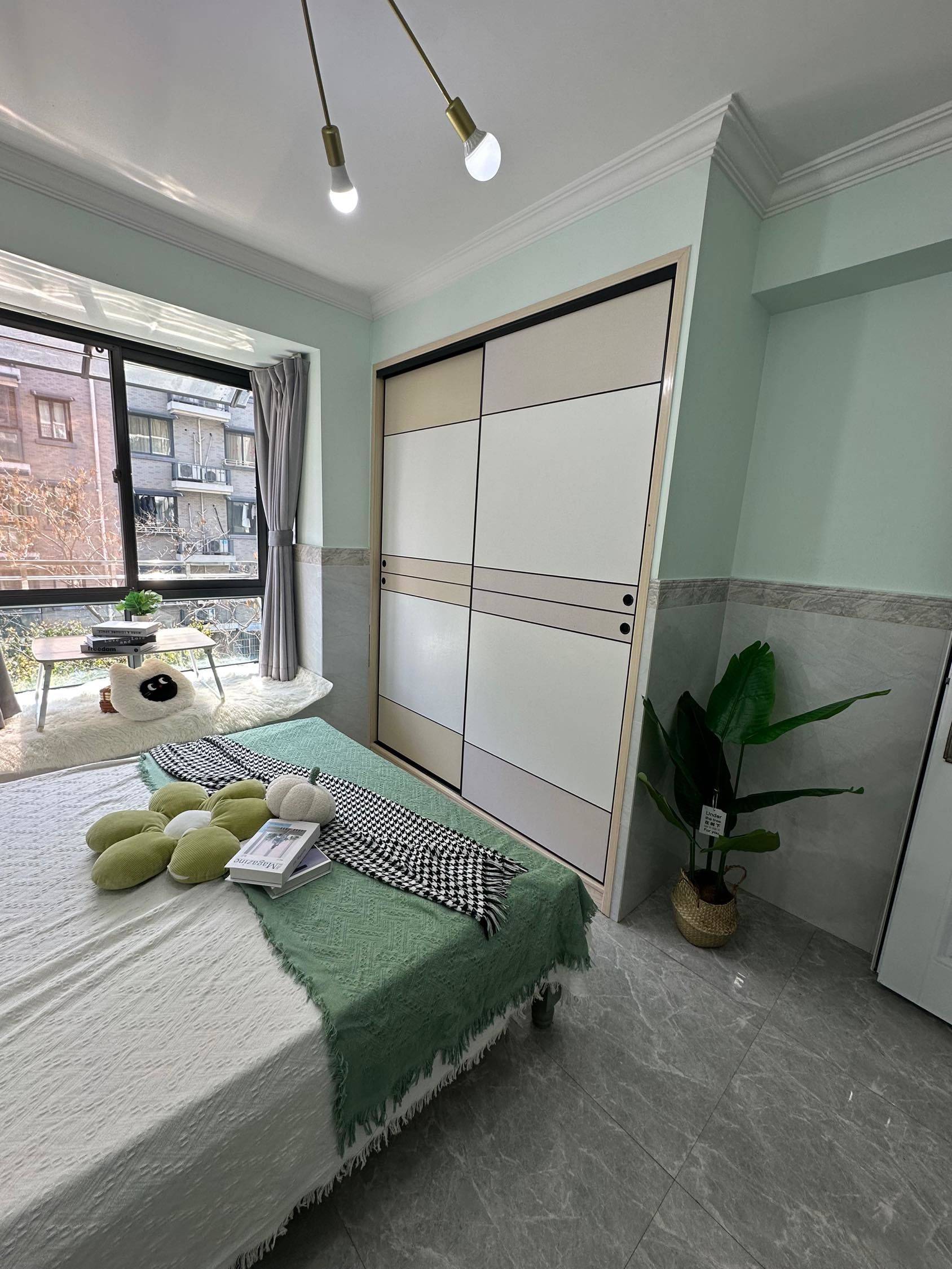 西湖区地铁口直租_1