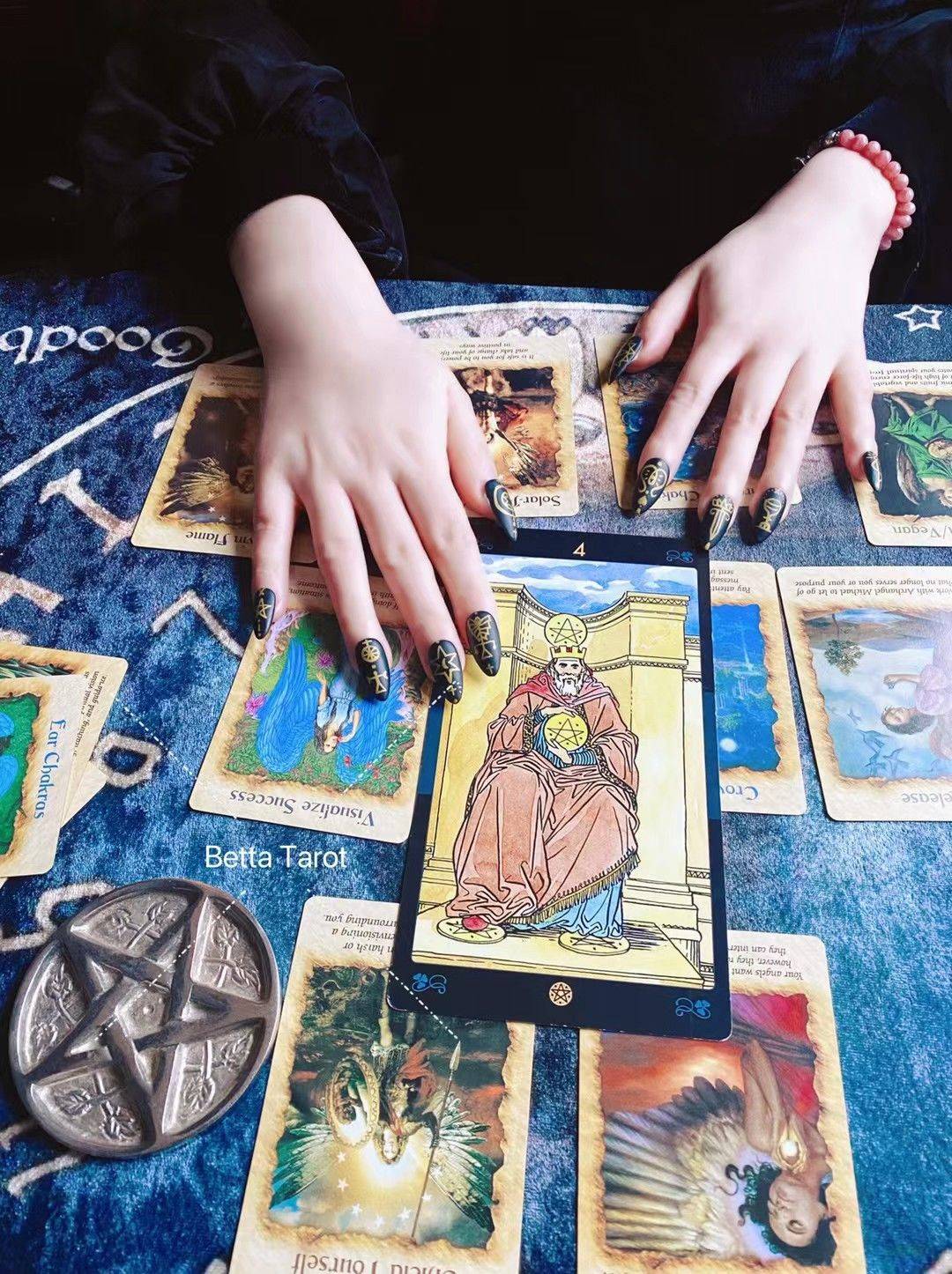 塔罗师工作线下一天