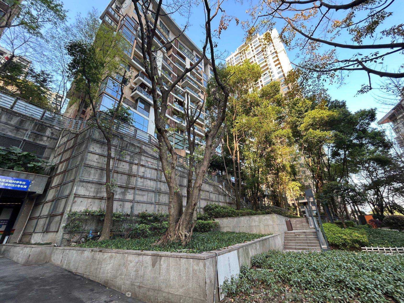 地铁2百米@重庆观音桥/北滨路155p房东直租_2