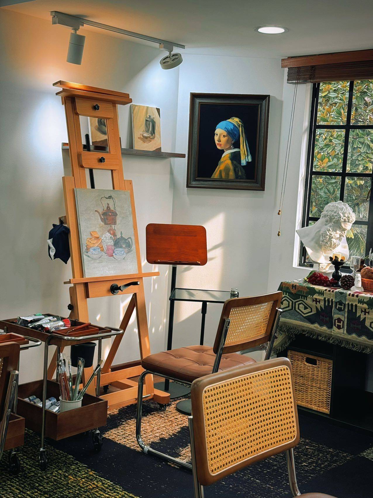 hi 我们是Lumii画室！