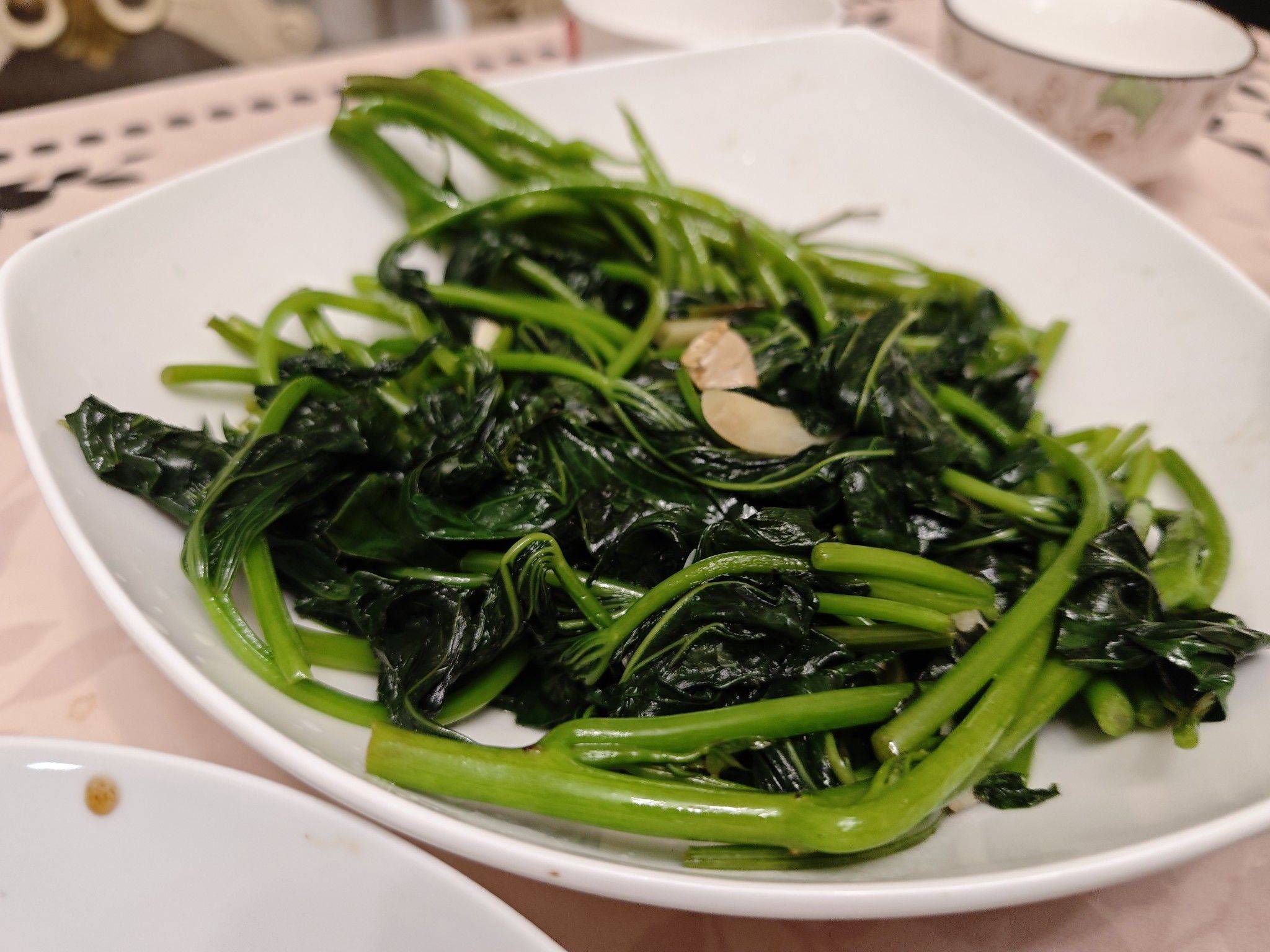 和塞尔维亚🇷🇸的哥们聊了美食和硬科技_3