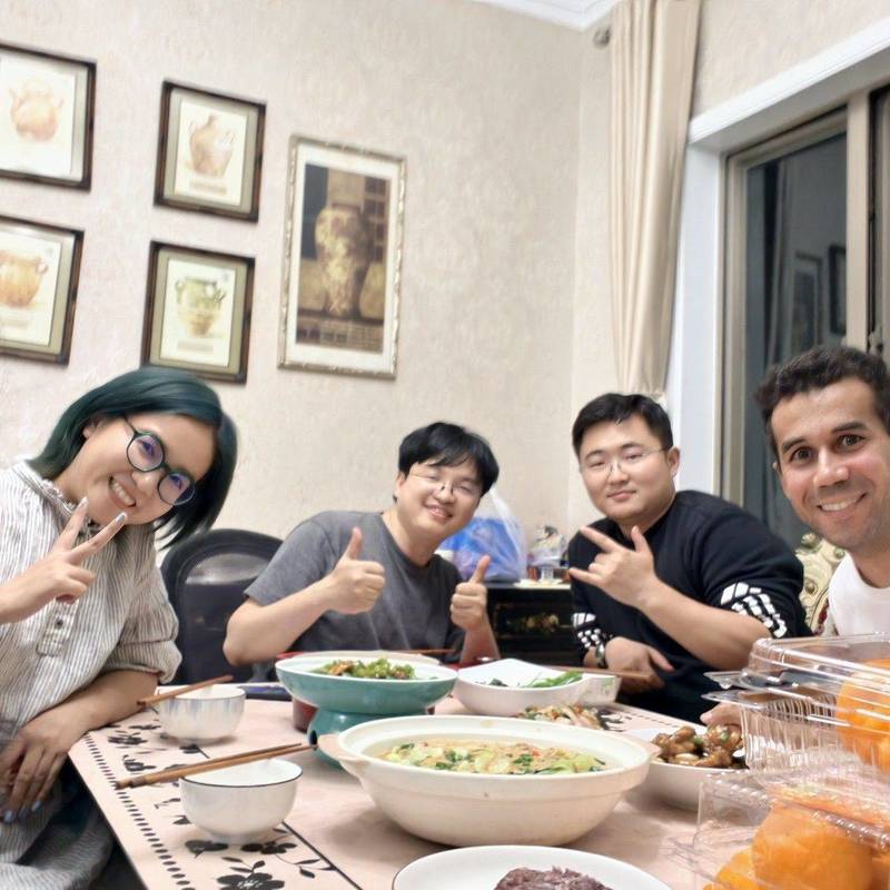 和塞尔维亚🇷🇸的哥们聊了美食和硬科技