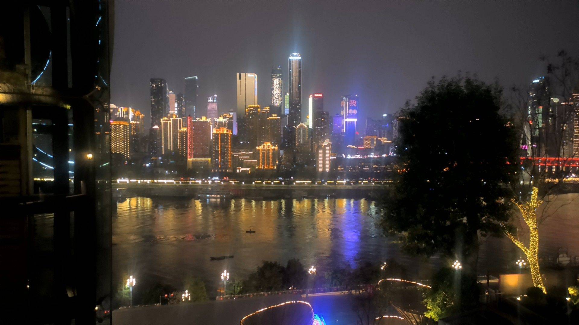 浪漫山城，魔幻3D都市_1