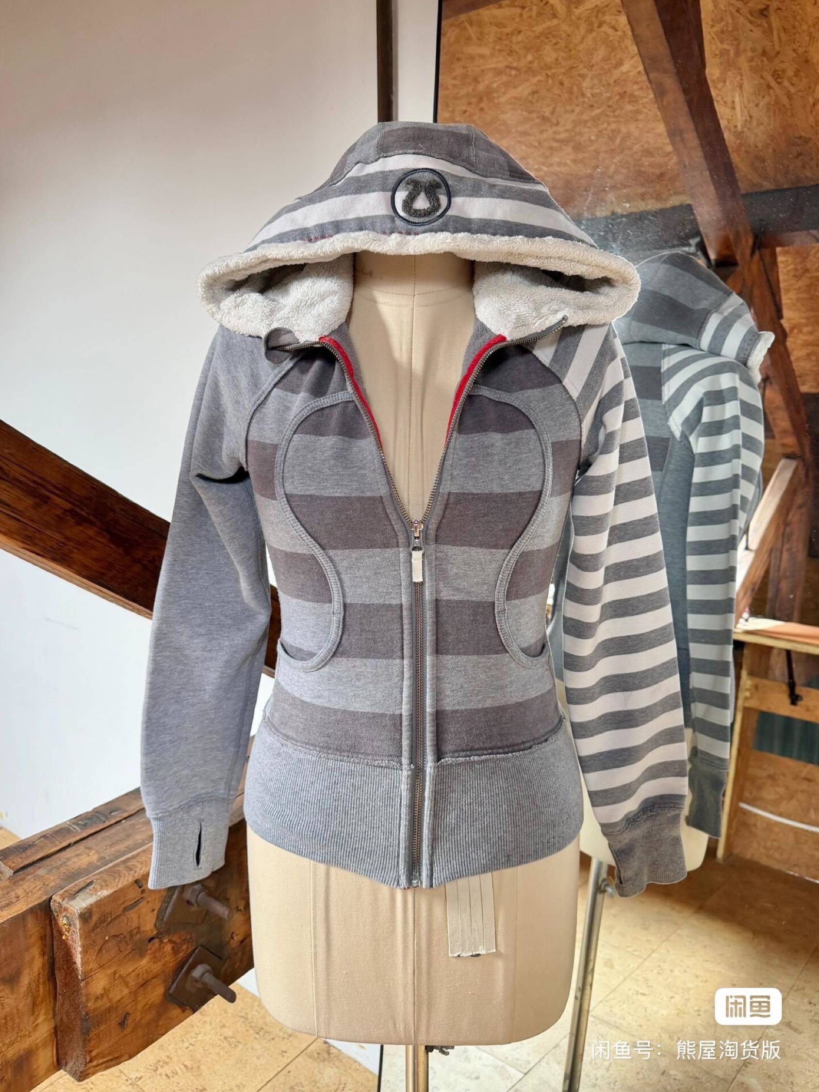 lululemon scuba 不规则条纹连帽卫衣老款