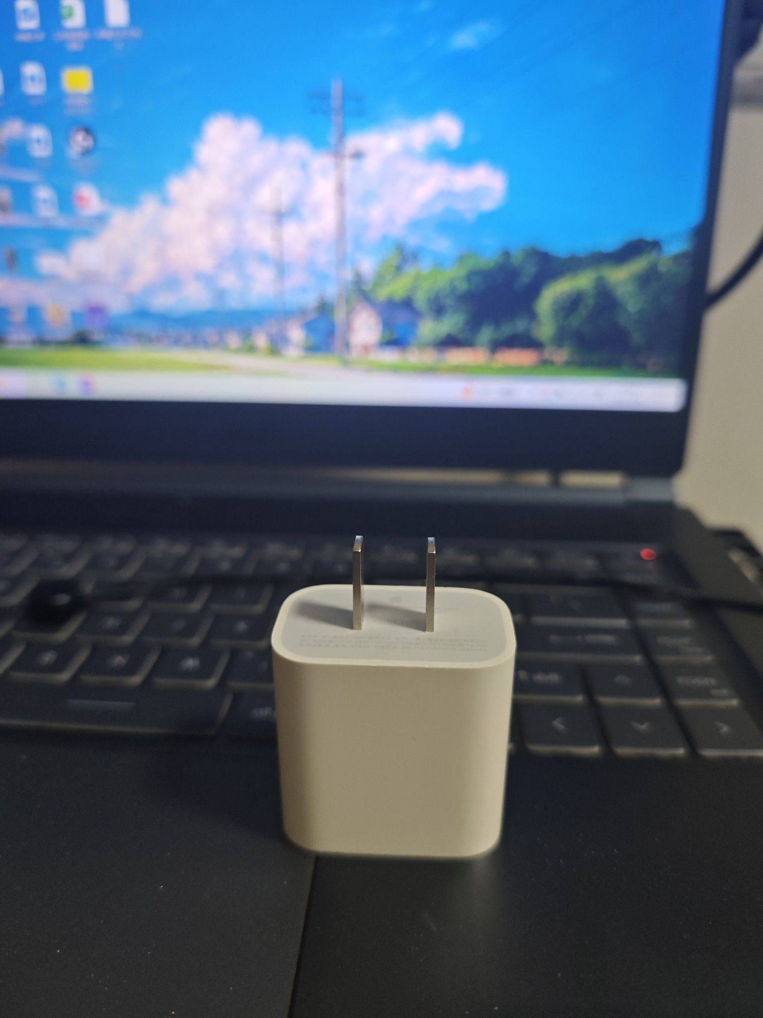 一个20w的苹果充电器头