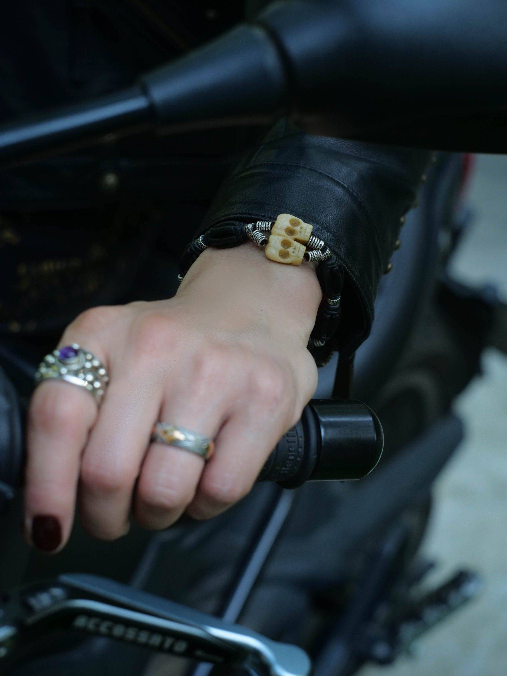 机车、摇滚、反叛……主角是手串_2