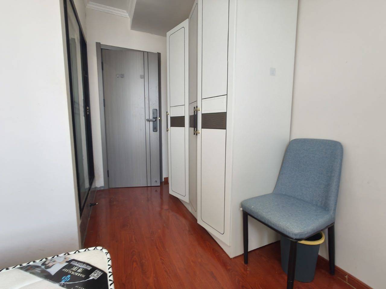 距离合肥站步行五分钟，距离公交站台和地铁_1