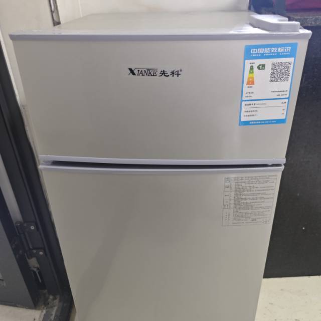出一个小冰箱，都没怎么用_1