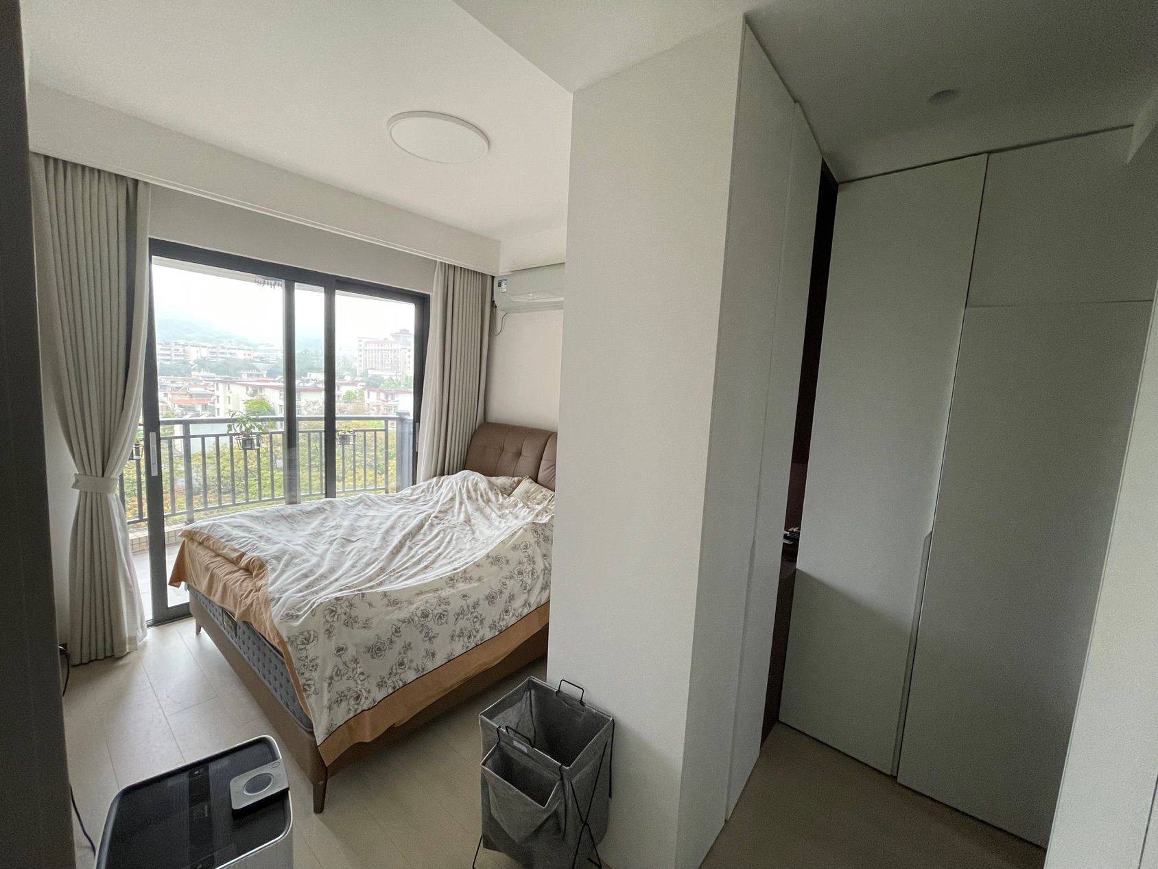 我是yz    已有一👩🏻生    招室友   限👩