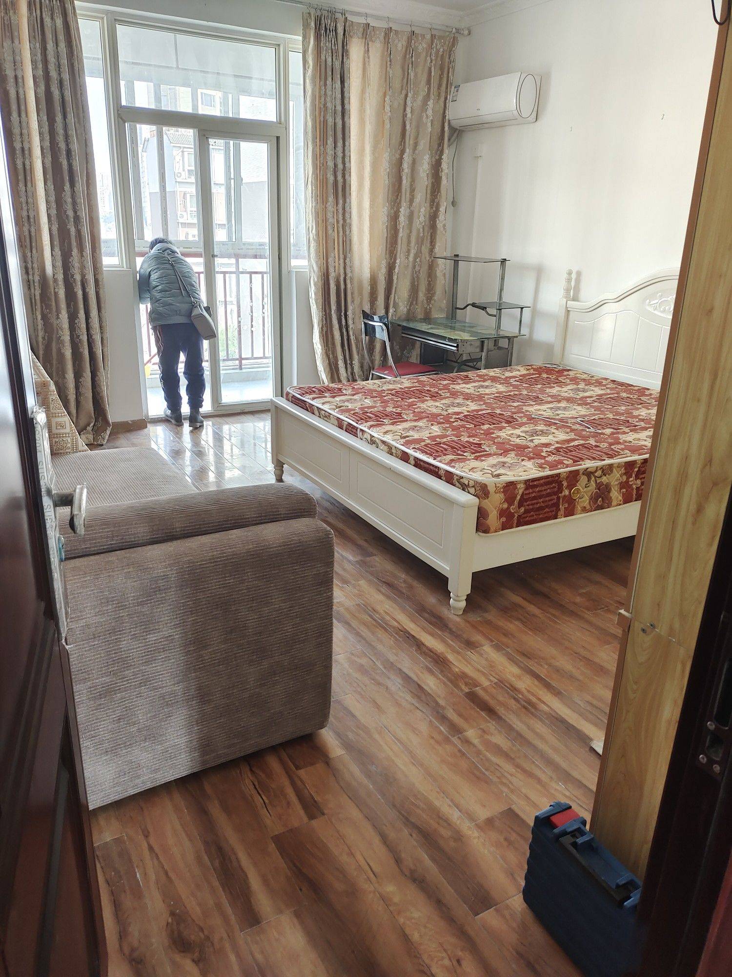 成都双流，大润发旁骑龙一期单间出租。_3