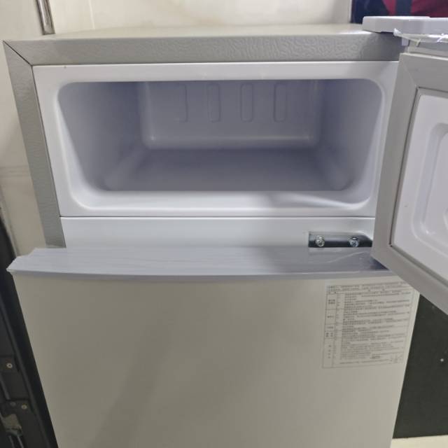 出一个小冰箱，都没怎么用_2