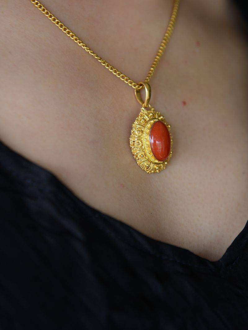 心口上的一颗朱砂痣_1