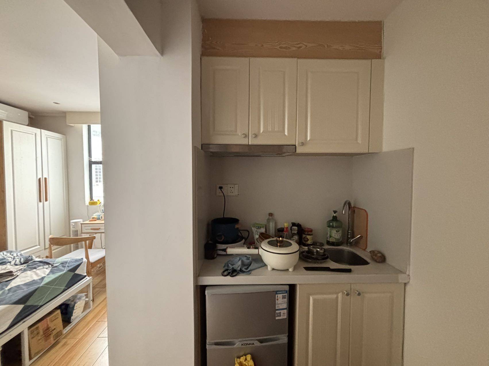 南山西丽麻磡社区单间转租
1400，水6