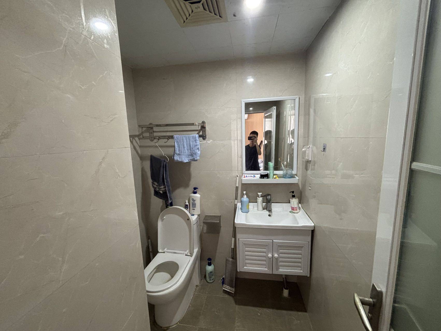 南山西丽麻磡社区单间转租
1400，水6_2