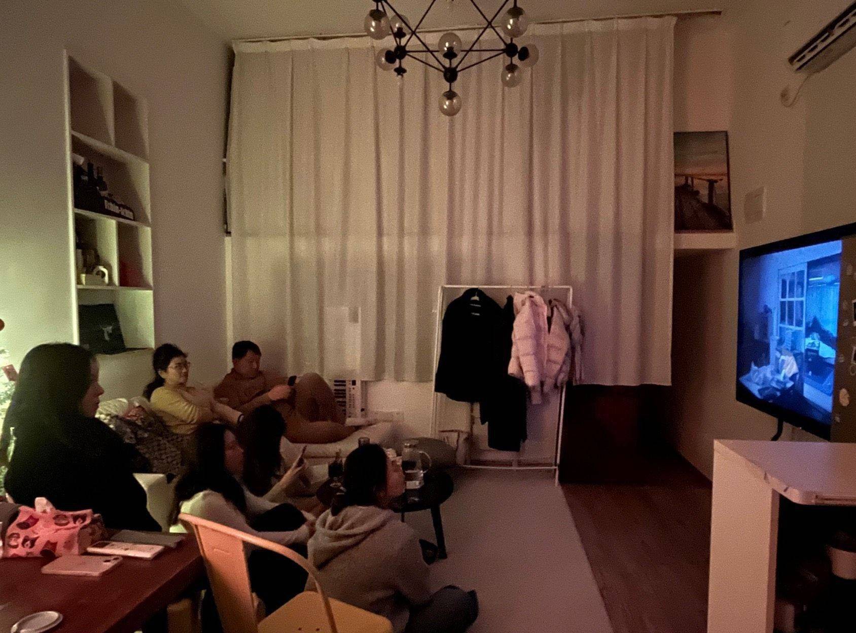 老洋房看电影《遇见世界》_3