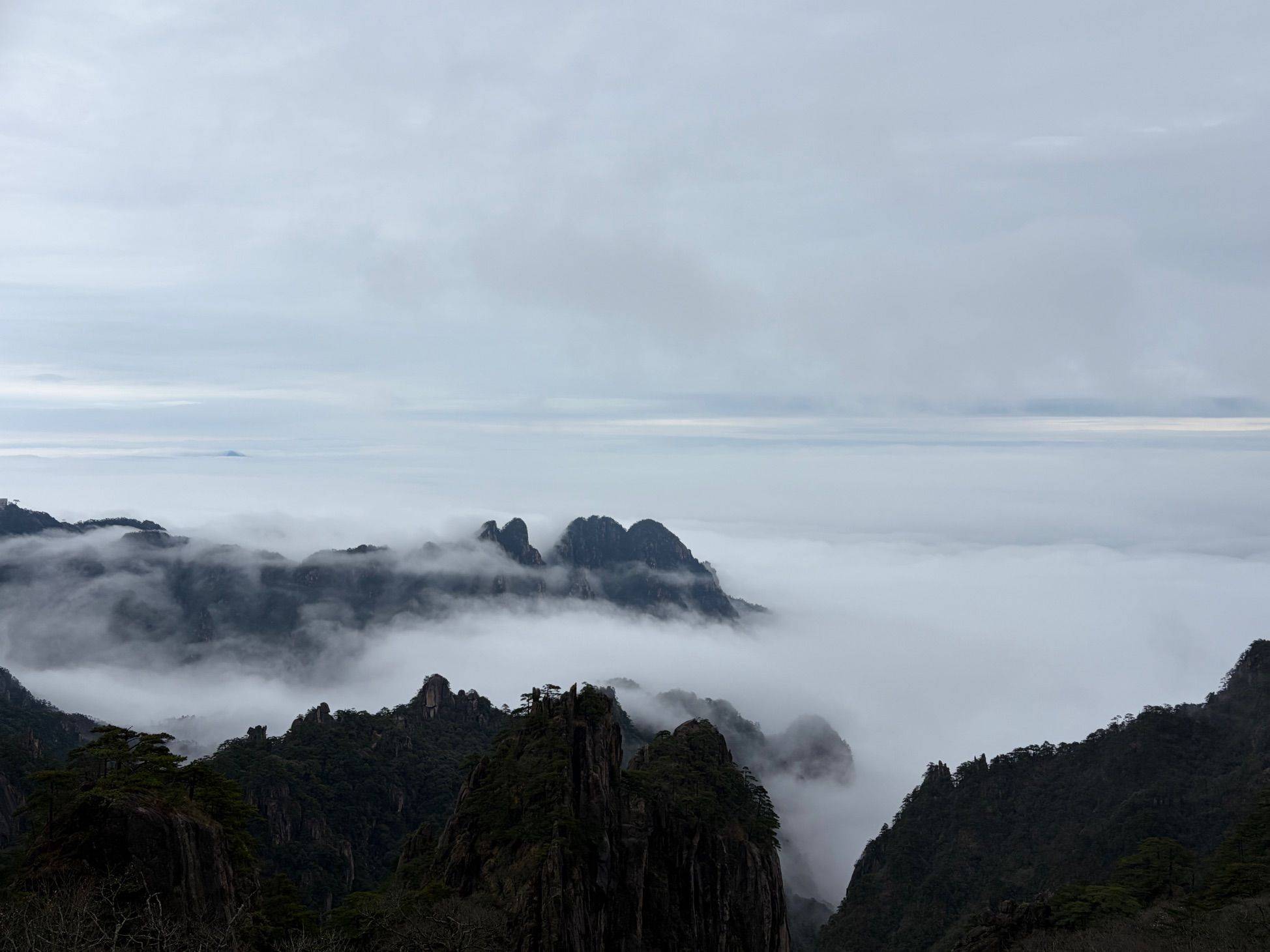 雨天黄山