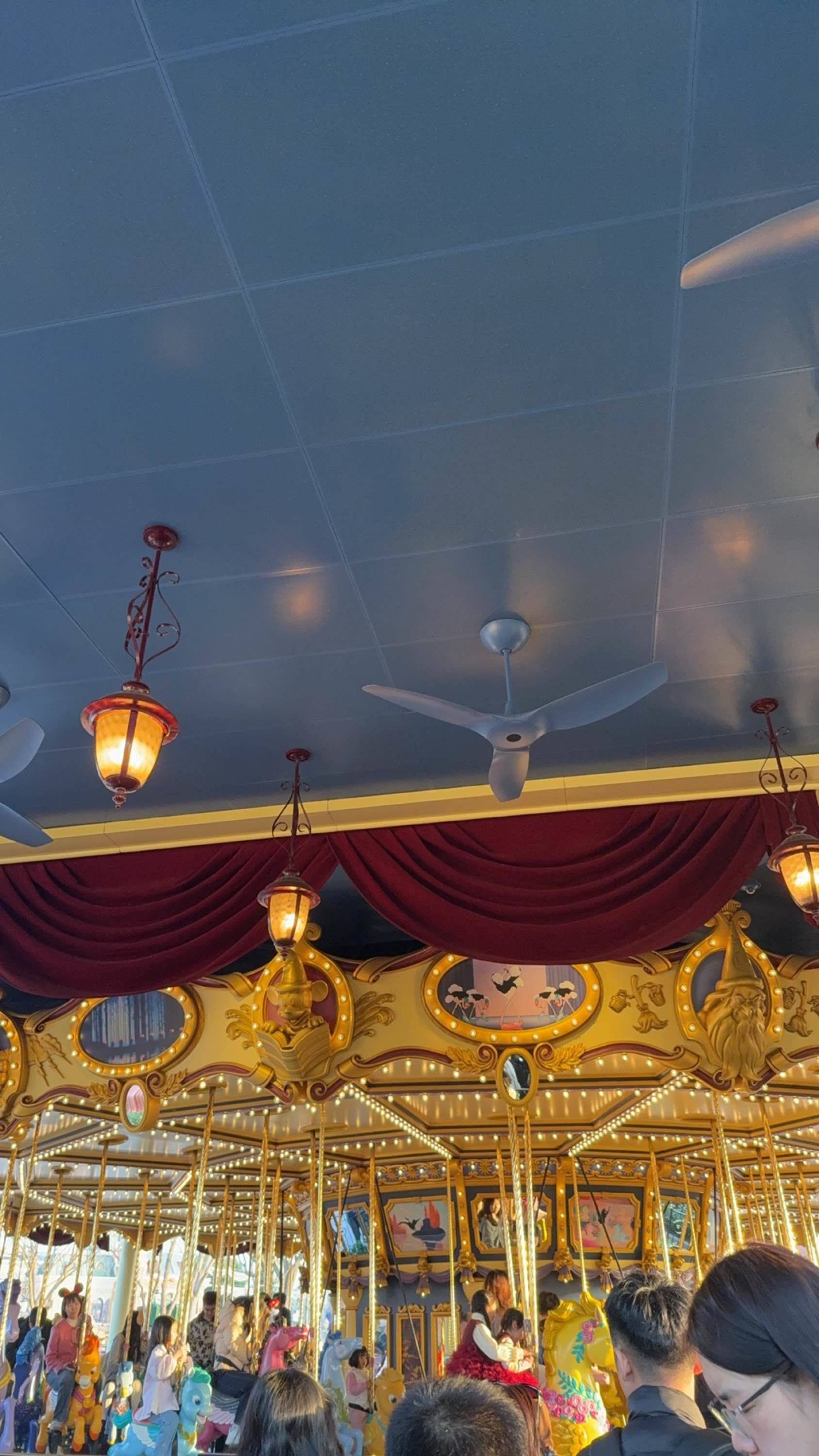 旋转木马  梦幻乐园 