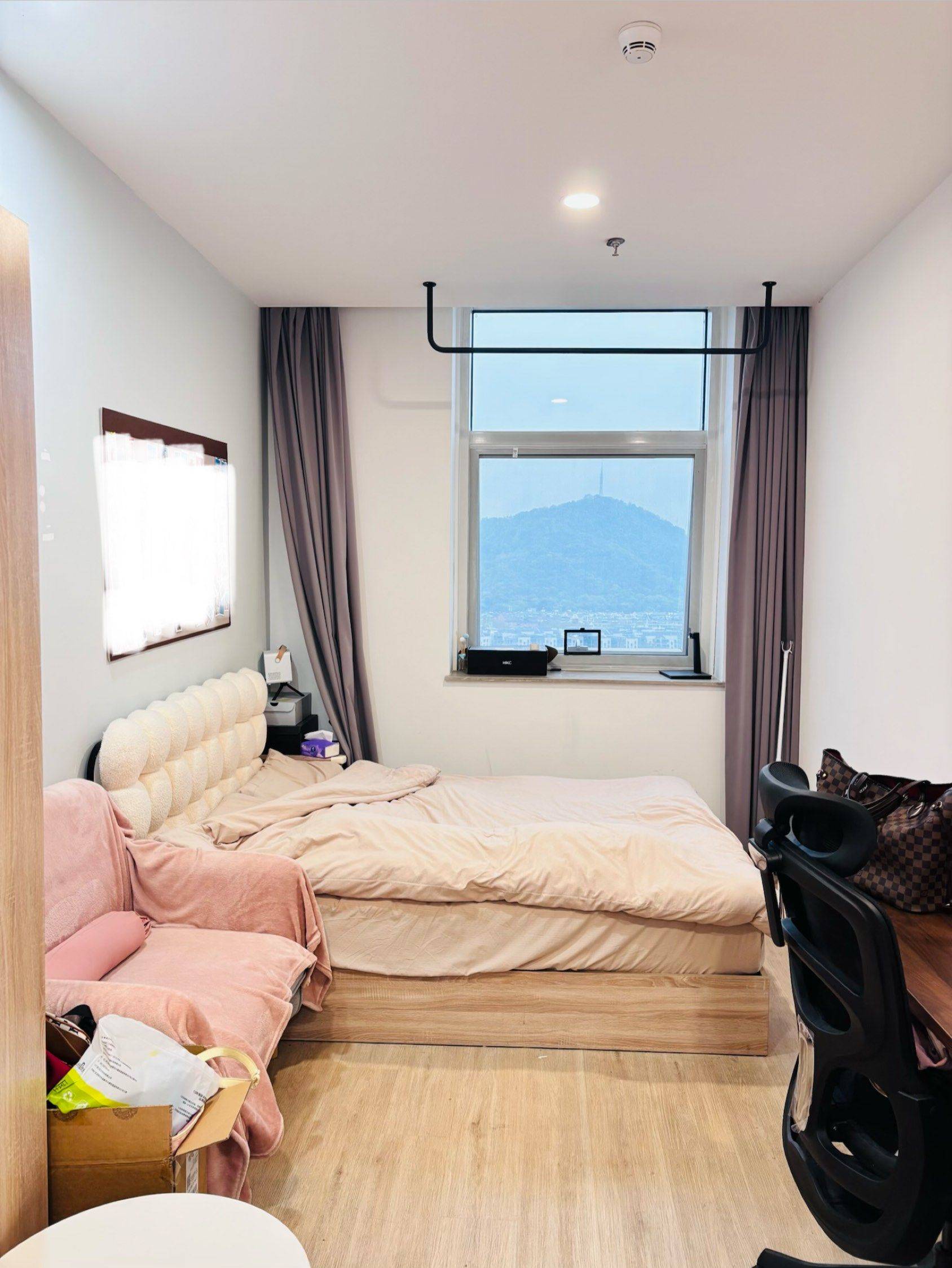 萧山人民广场个人转租!无中介费!
📅 租_4