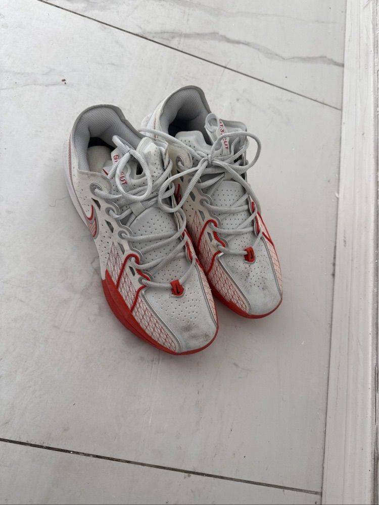 Nike - Basketball shoes 44