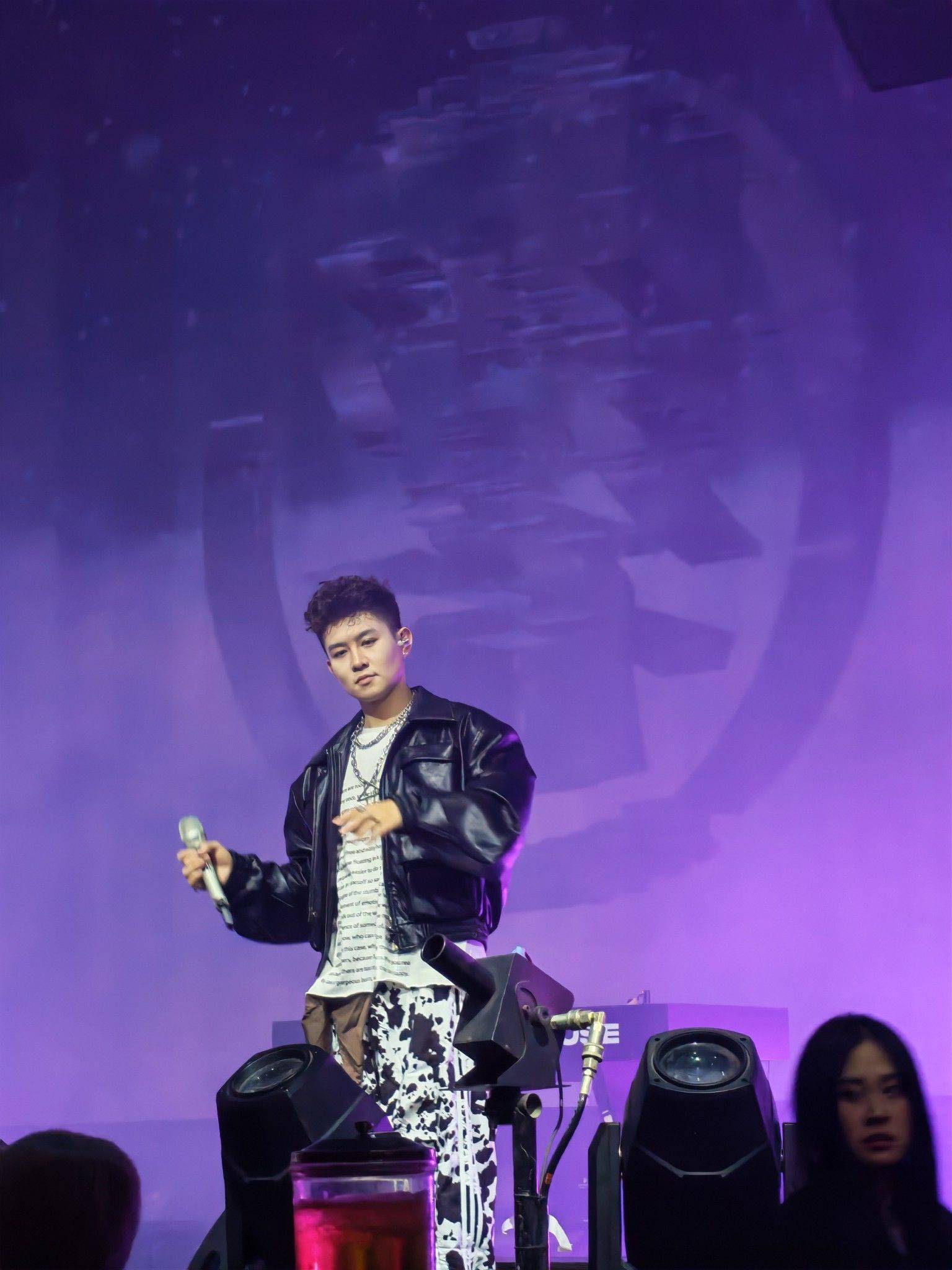 杭州有房寻室友一枚，可看我的帖子