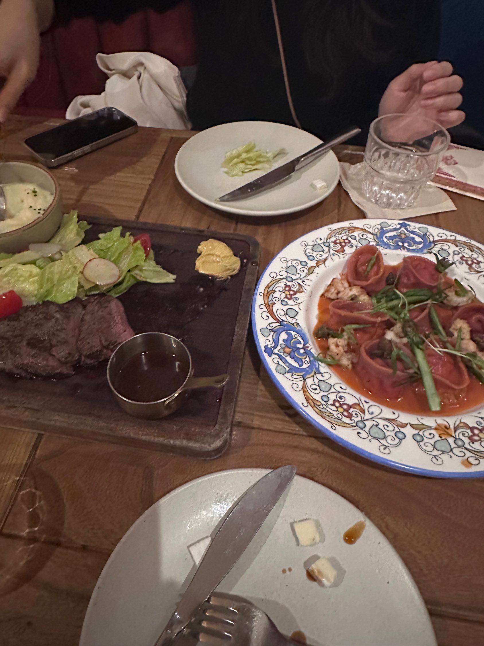 和姐姐一起出门吃饭啦_3