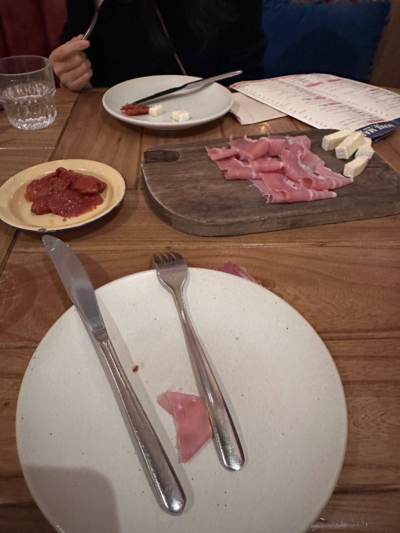 和姐姐一起出门吃饭啦_2