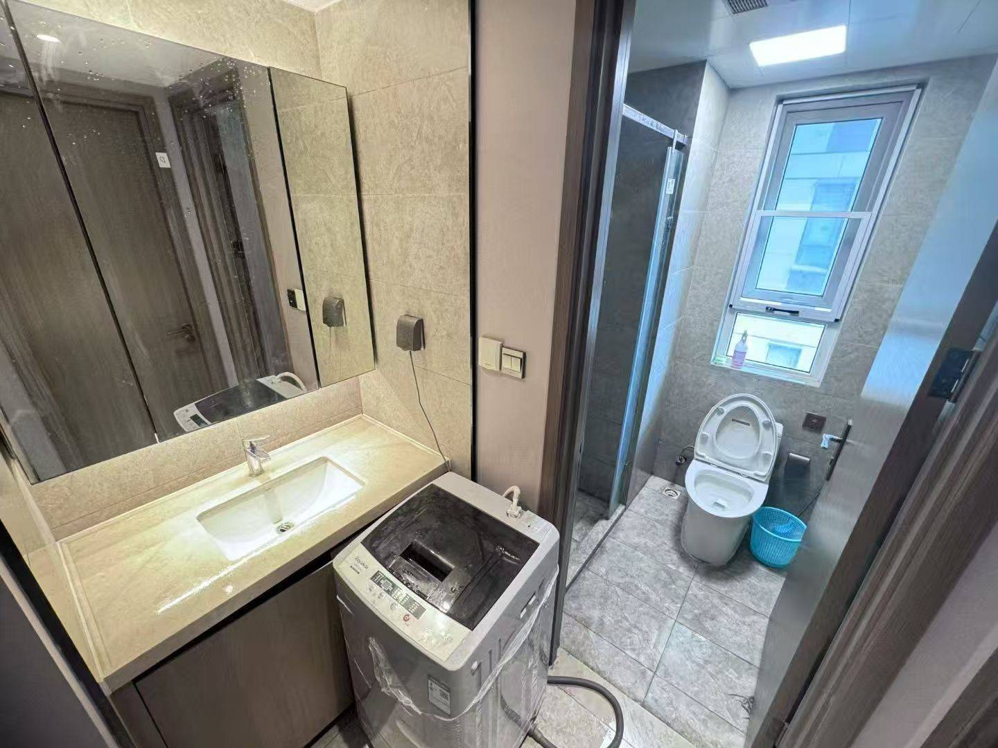 找室友喔 刚找到的 需要室友 男女不限
_3