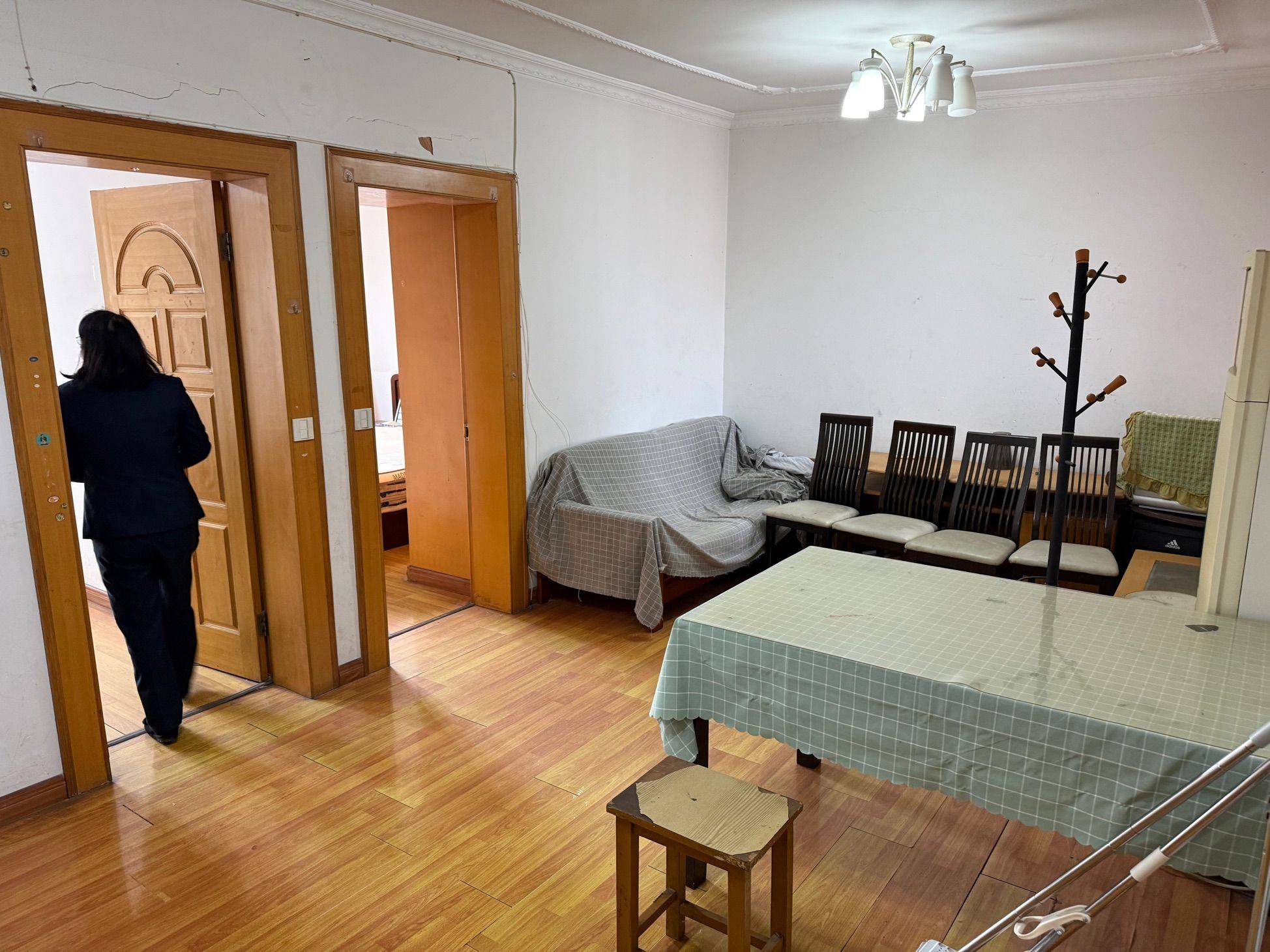 烟鬼减一百，会弹吉他减一百_1