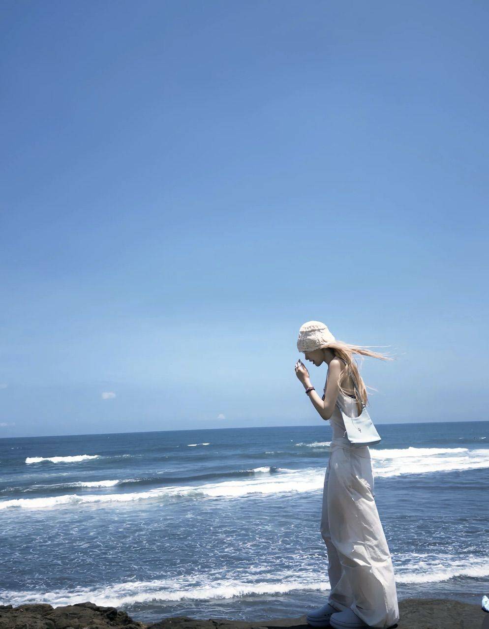 一切的爱恨都是在自寻烦恼