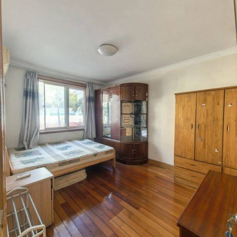 泰成花苑3房朝北的卧室转租2700元每月_3