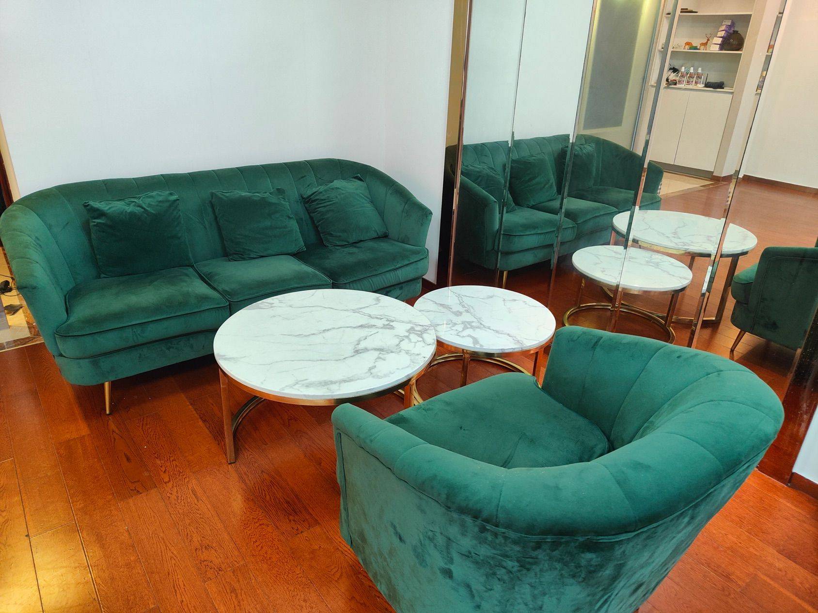 沙发全套出 送茶几 300 元自提_1