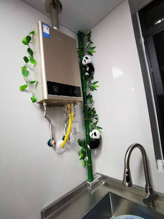 一个尴尬的进水管就这样被我治愈了。