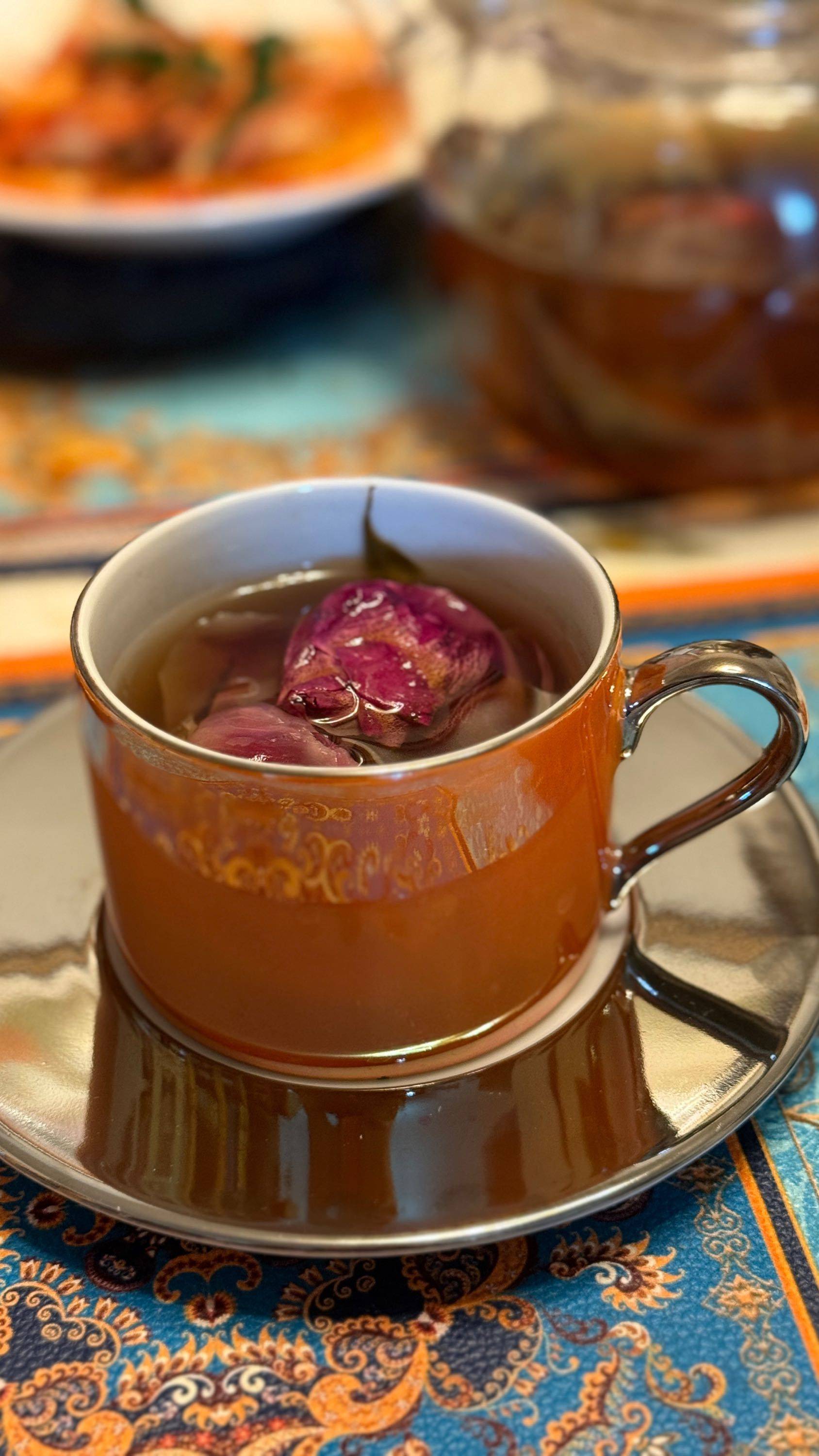 春食记：新鲜的玫瑰花煮茶，马兰头拌香干，_1