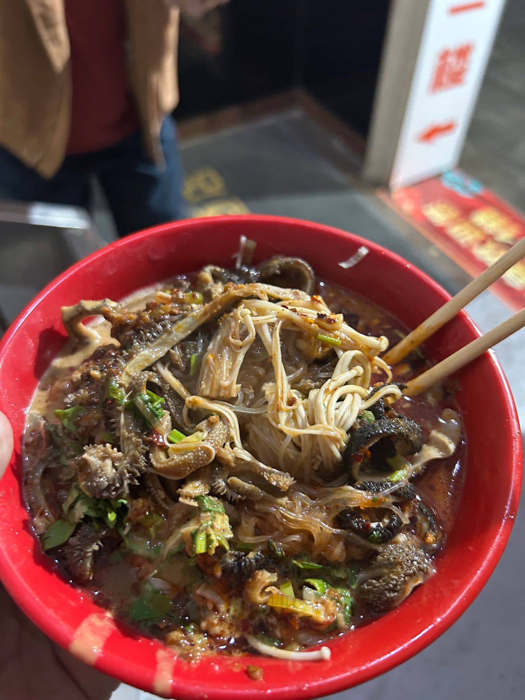 香喷喷的爆肚粉 今晚吃什么  麻辣烫