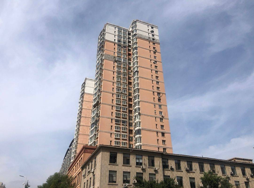 小区隶属于南市场商圈，周边配套比较齐全，_4