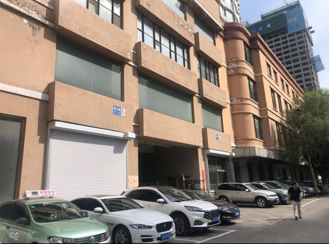 小区隶属于南市场商圈，周边配套比较齐全，_2