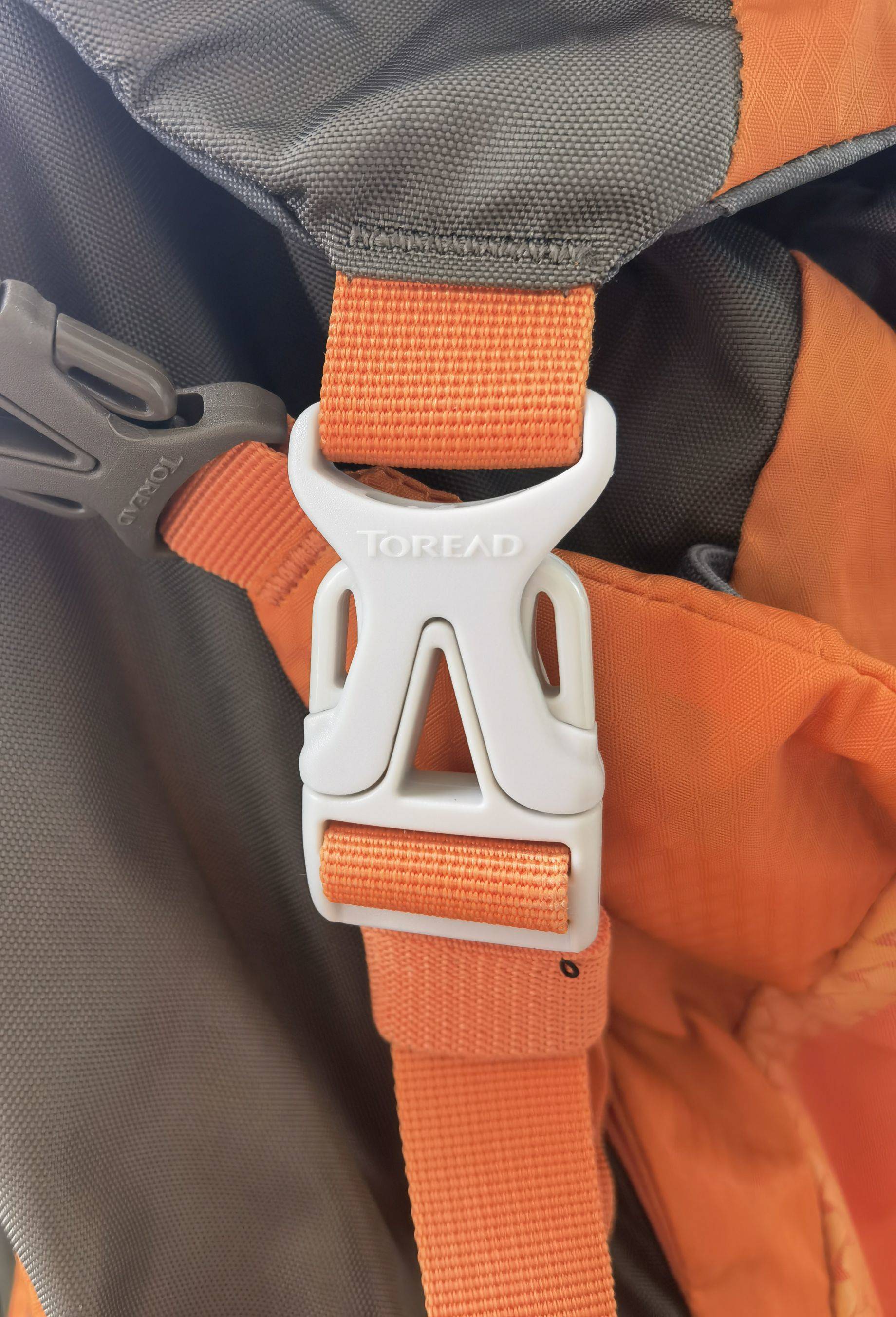 转让探路者60升登山包: 390元_4