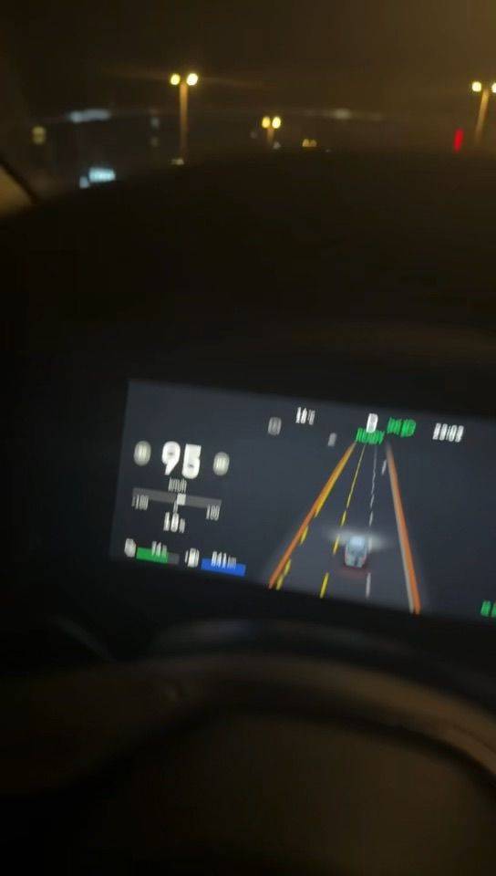 这…这…这…夜路行车  车速95  