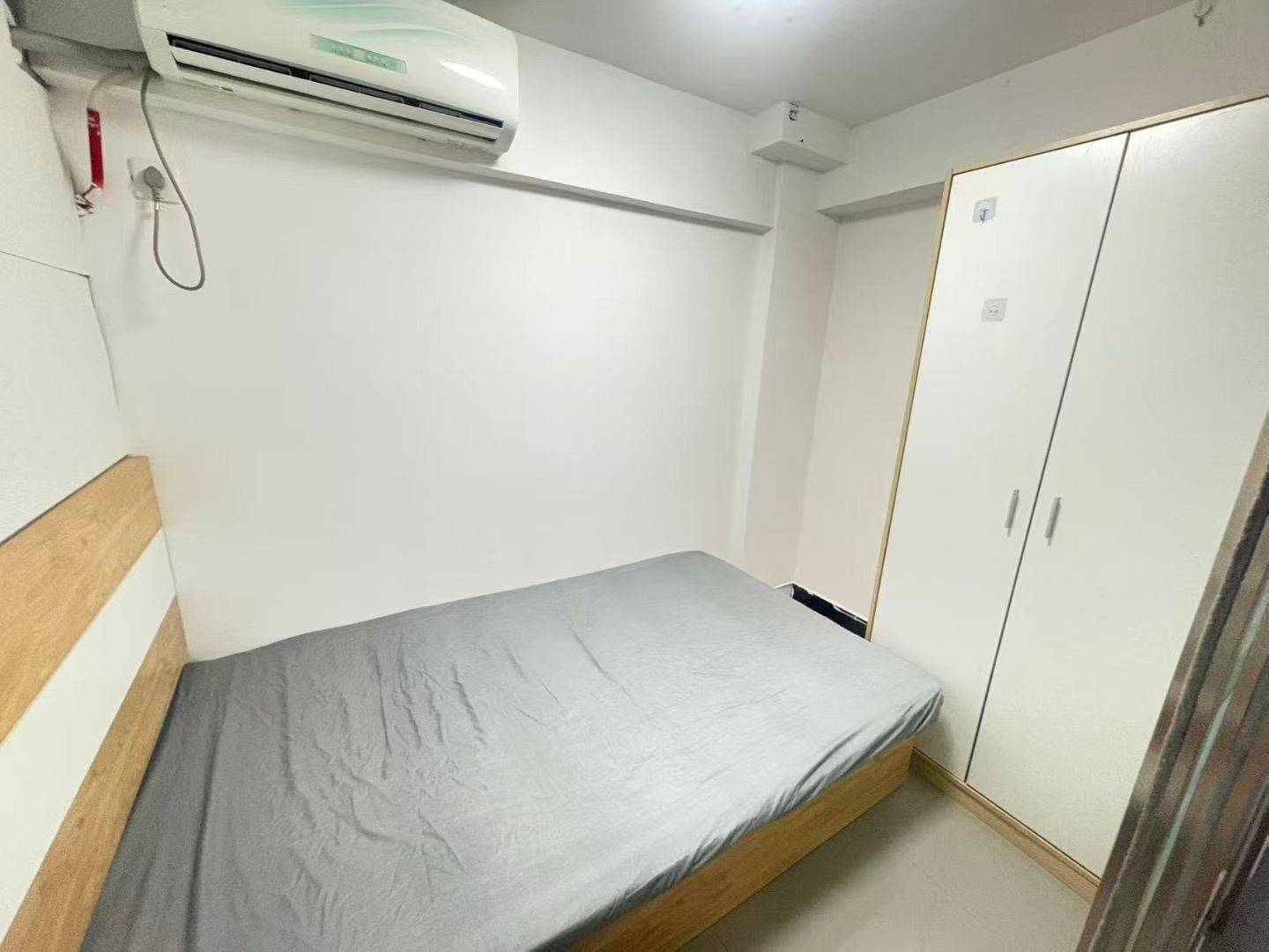 地铁口小房间出租 可月租 周租 600一个月