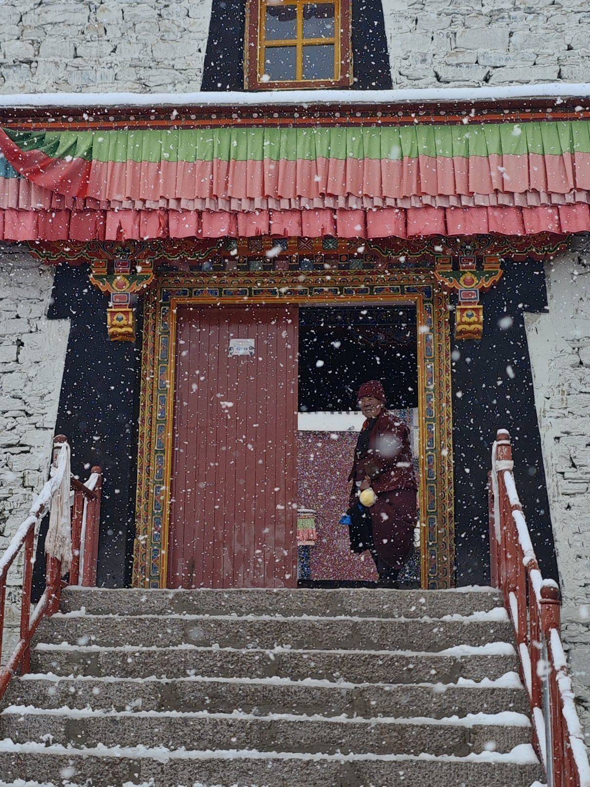2026年的第一场雪，据说杭州30多度了？_4