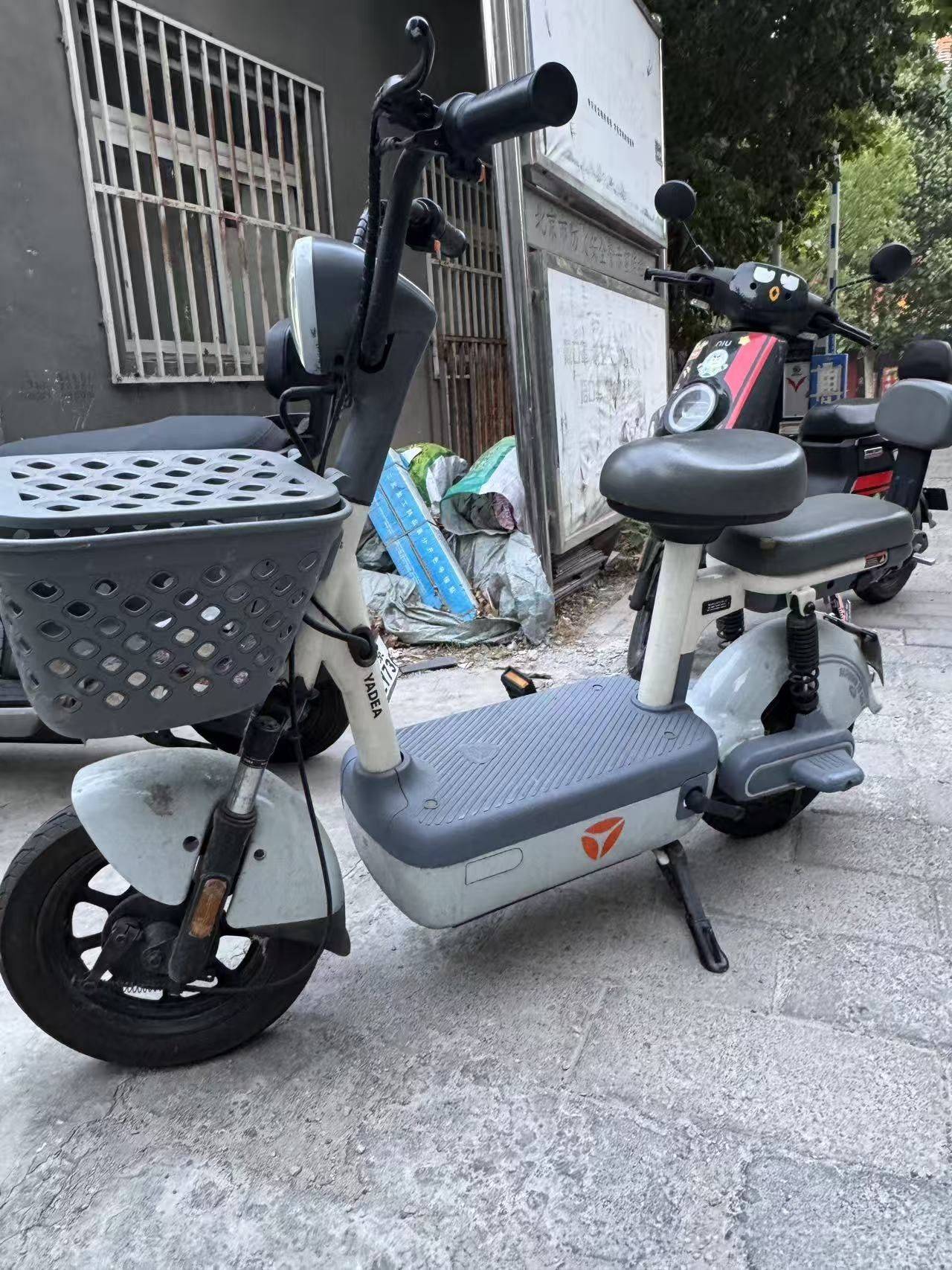 出电动车_0