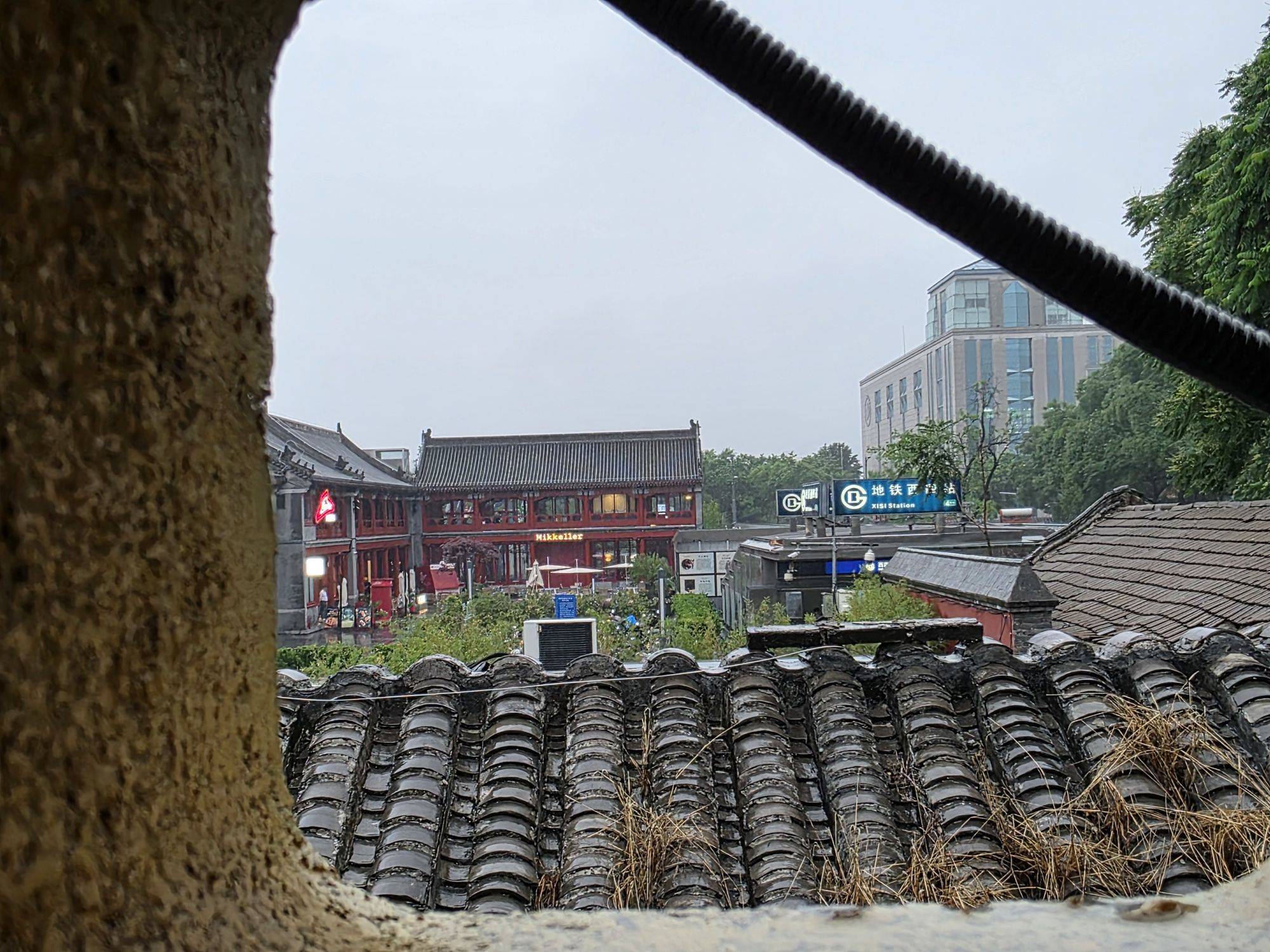 在西四地铁口碰到一个露天烧烤_2