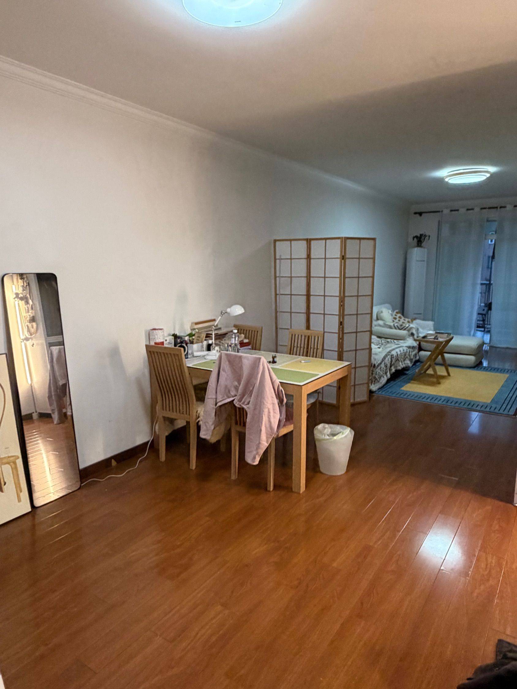 虹桥路蹲个室友
