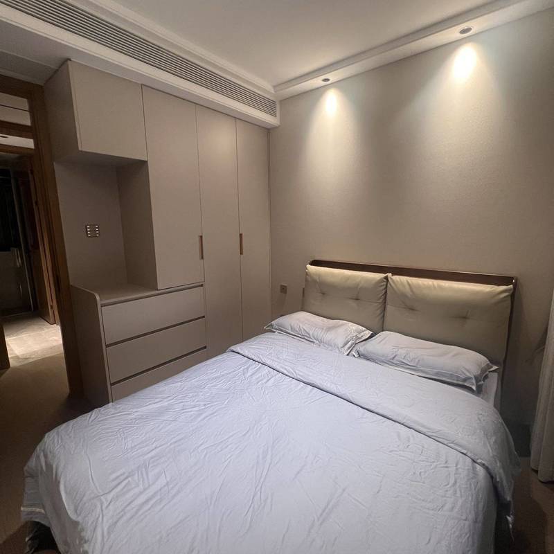 过度打扮吸引同性~邀请小姐妹住我家_2